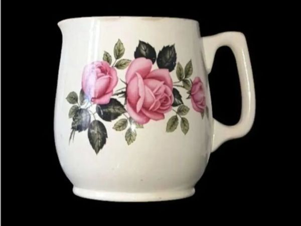 Pristine Vintage Carrigaline Pottery Pink Rose Jug - Main image