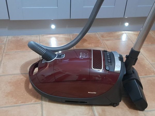 C&D Miele vacuum/Hoover cleaner - Main image
