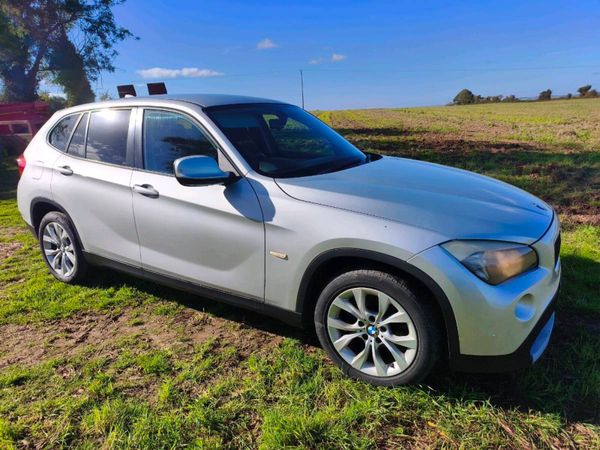 2010 BMW X1 2.0 diesel manual. Parts of repairs. - Main image