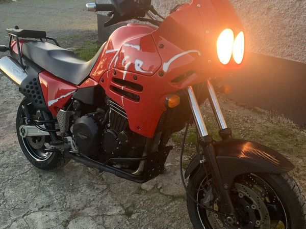 Triumph Tiger 900 - Main image
