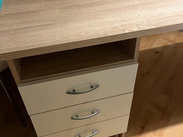 Desk - Main image