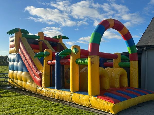 Bouncy castle - Main image