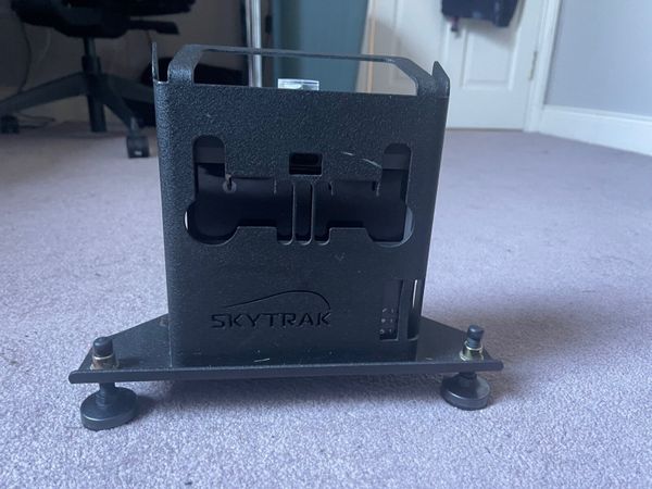 Skytrak Launch monitor/Simulator - Main image