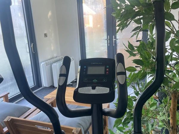 Cross Trainer - Main image