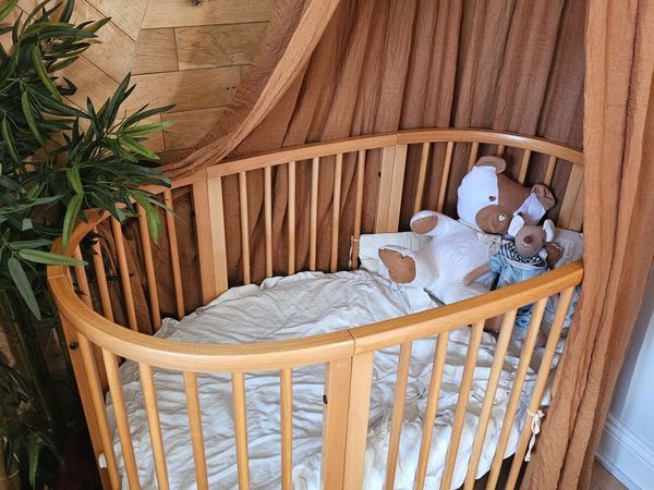 Stokke Sleepi 3 in 1 cot and toddler bed - Main image
