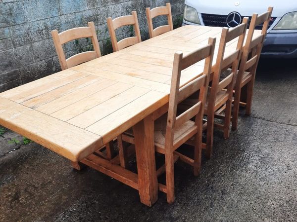 Dinning table - Main image