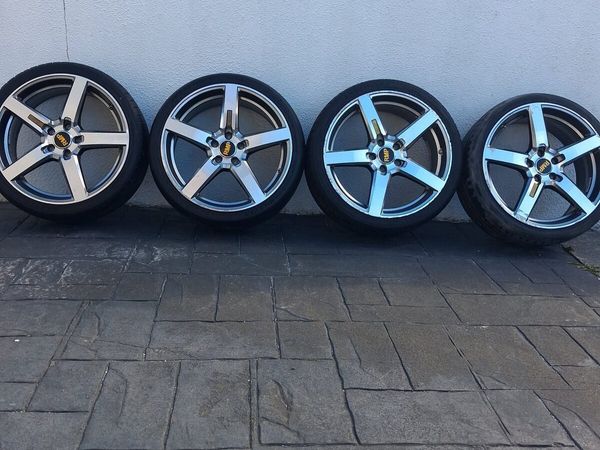 4 x 19' alloys 5 stud and 4 x brake covers - Main image