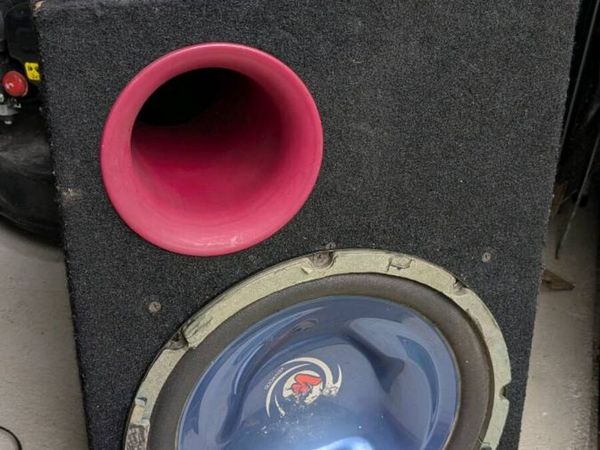 Car amplifier and subwoofer - Main image