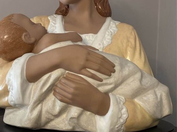 Nadal Figurine. Mother and baby - Main image