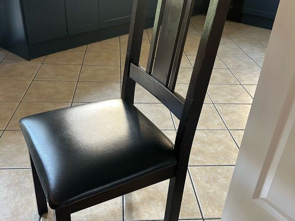 Kitchen table and 6 chairs - Main image