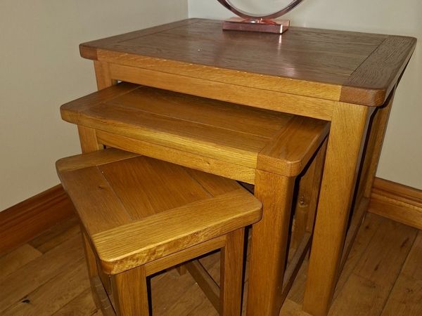 Nest of tables - Main image