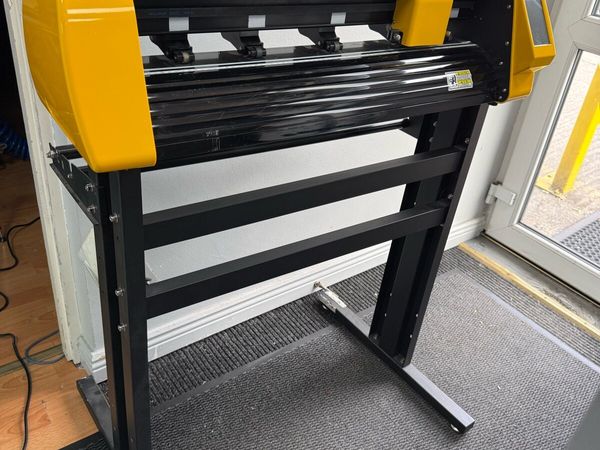 Skycut D24 Vinyl Cutting Plotter Sign Machine - Main image
