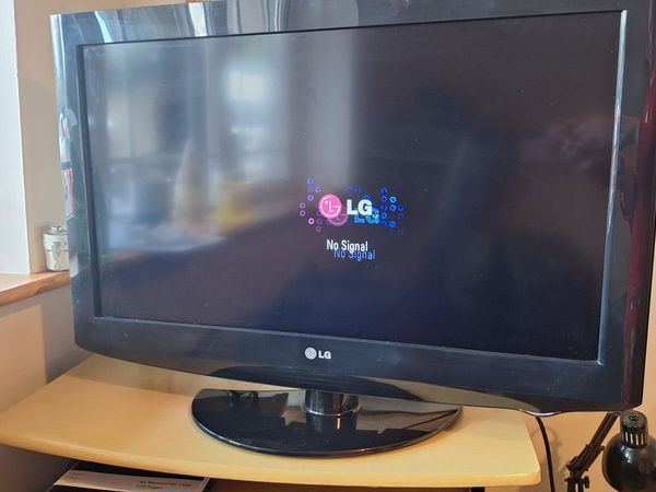32" LG TV - Main image