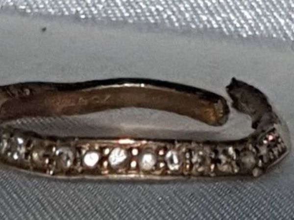 14ct Solid Gold Scrap Ring Hallmarked 585 - Main image