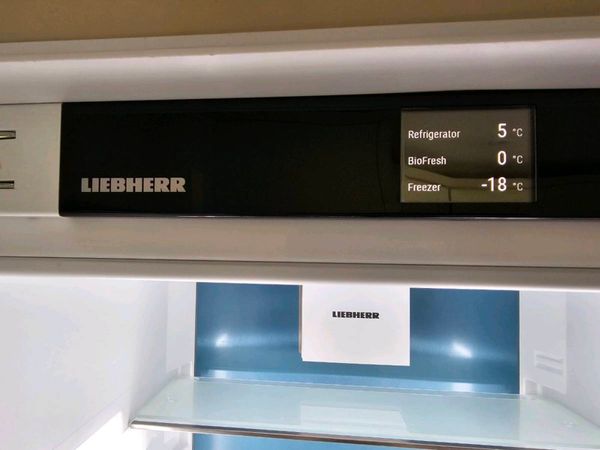Liebherr Prime Integrated Fridge Freezer Ice-maker - Main image
