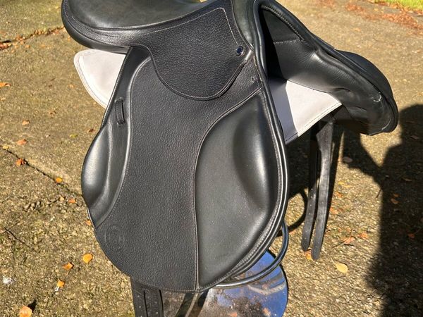Turfmaster Evan Curbis Event Saddle - Main image