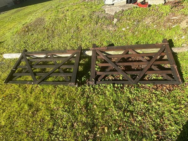 Wooden gates - Main image