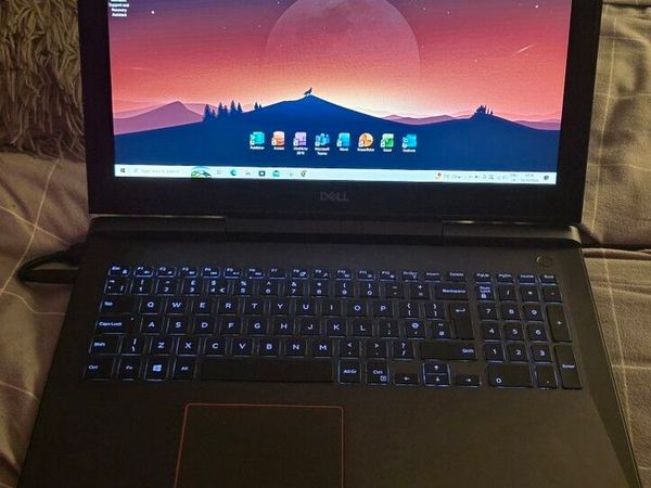 Dell Inspiron 7577 Gaming Laptop i7 GTX 1060 Max-Q 16GB RAM - Main image