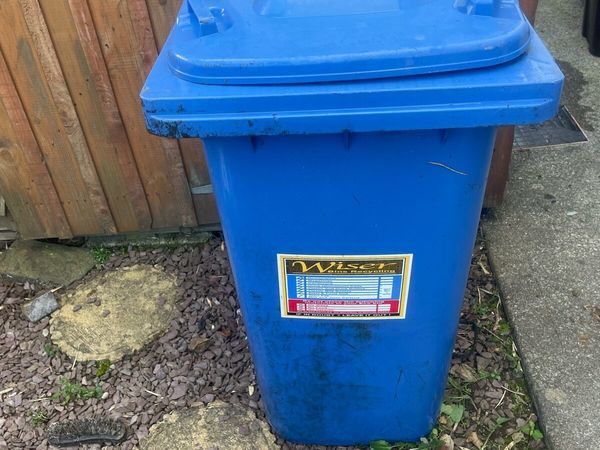 Carrigaline Co cork Wheelie bin free to collect - Main image