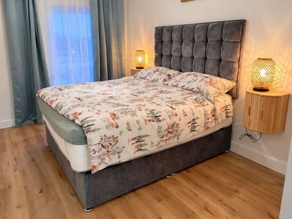 Ottoman King Size Divan Bed with Storage + Mattress, Paid 1,500 EUR, Excellent Condition - Main image
