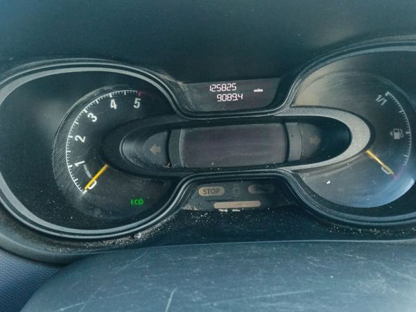 Vauxhall Vivaro 2015 - Main image
