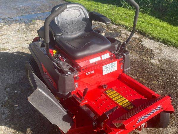 Simplicity Courier zero turn Mower - Main image
