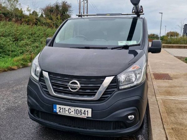 Nissan NV300 LWB - Main image