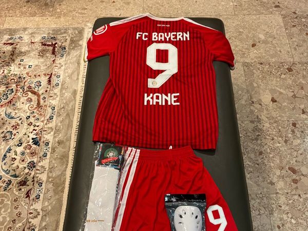 Bayern Munich Harry Kane Full Football Kit - Main image