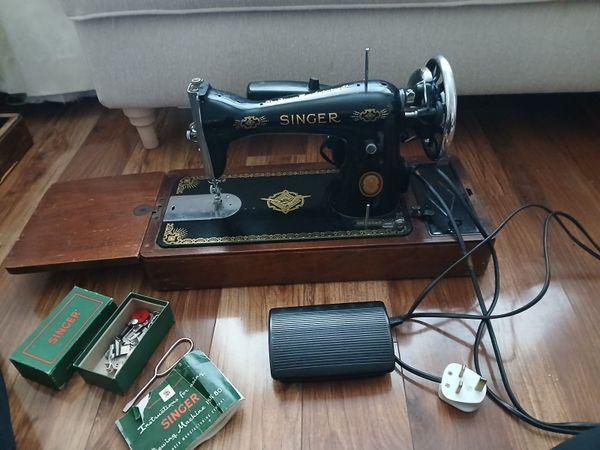 vintage singer sewing machine - Main image