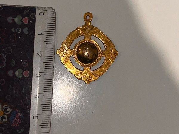 9k Gold medal - Main image