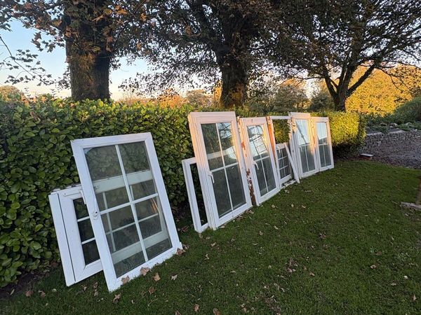 Old windows - Main image