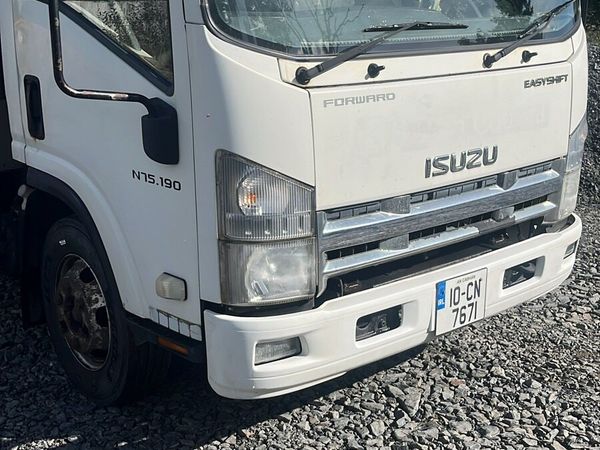 Isuzu forwarder crane truck - Main image