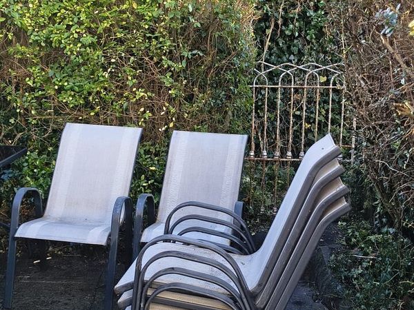 FREE FOR COLLECTION -  6 GARDEN CHAIRS - Main image