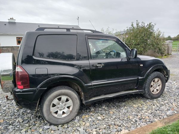 Mitsubishi pajero - Main image