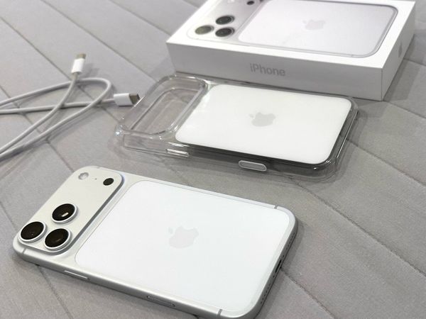 iPhone 17 Pro Max 256GB Silver - Main image