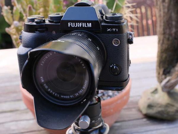 Fujifilm X-T1, Body only,16.3MP APS-C X-Trans CMOS II - Main image