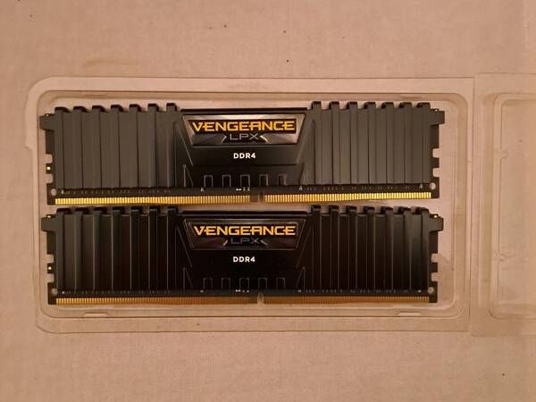 Corsair Vengeance LPX 32GB DDR4-3000 CL15 (2 x 16GB) - Main image