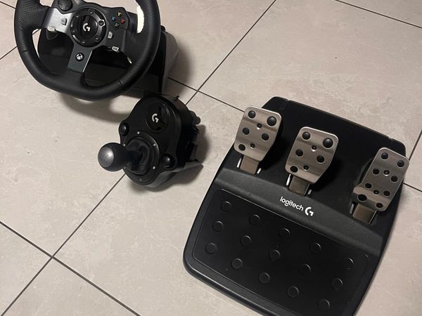 Logitech G920 steering wheel, pedals and gearstick - Main image