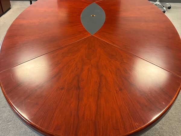 Large boardroom table 2.7m - Main image