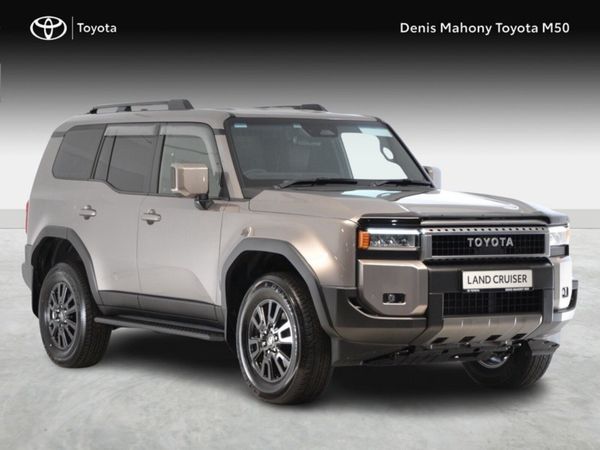 Toyota Land Cruiser Commercial - Main image