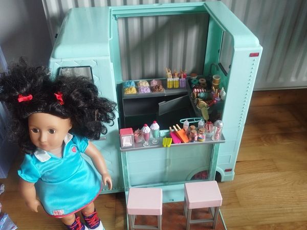 My Generation ice-cream van  and bunk bed bundle - Main image