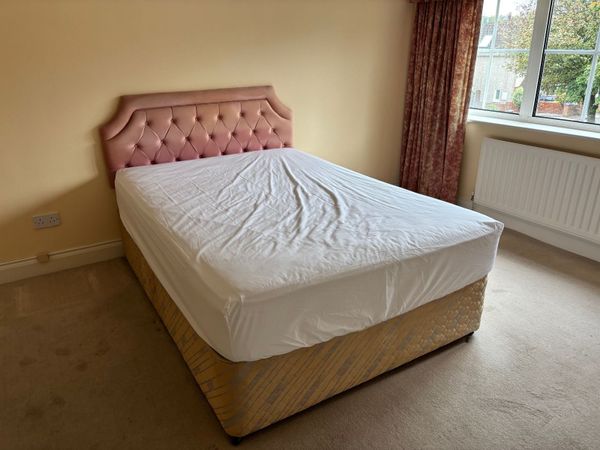 Double Bed with divan base - free / no charge ! - Main image