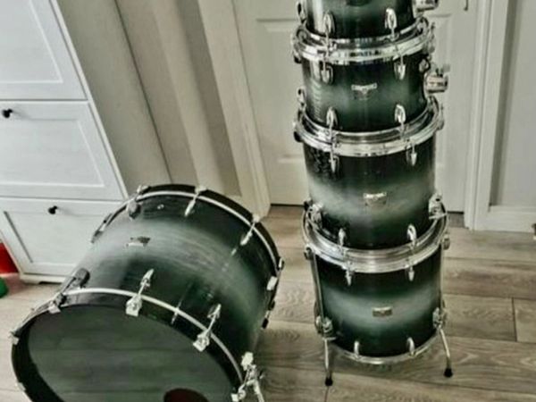 Yamaha rock tour drum kit - Main image