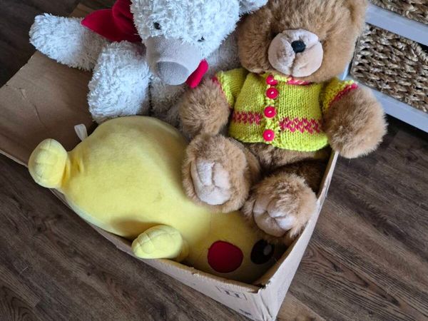 Box of teddies - Main image