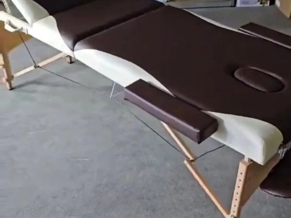 3-Fold Portable Massage Table beand new - Main image
