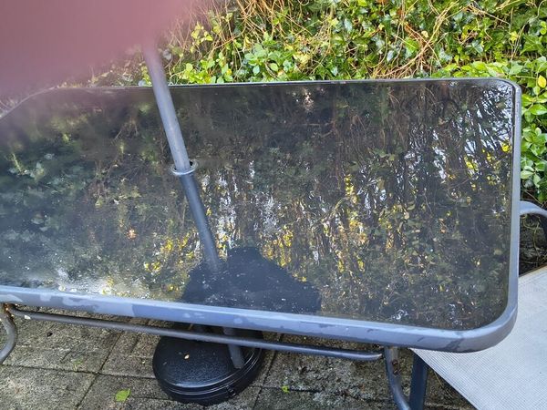 FREE FOR COLLECTION - GARDEN TABLE - Main image