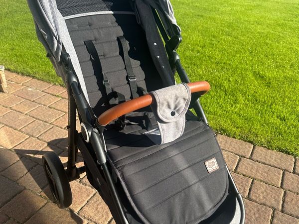 Kinderkraft GRANDE PLUS Pushchair - Main image