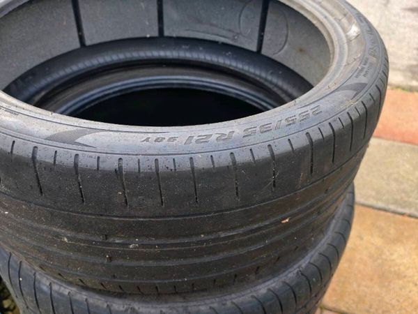 Tyre For Sale: Pirelli 255/35/21 PZ4 - Main image