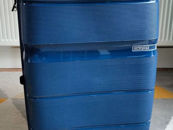 American Tourister hard shell suitcase - Main image
