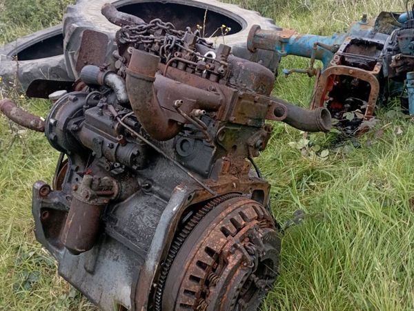 Massey Ferguson 35 3 cyl engine.35x dual gearbox b - Main image